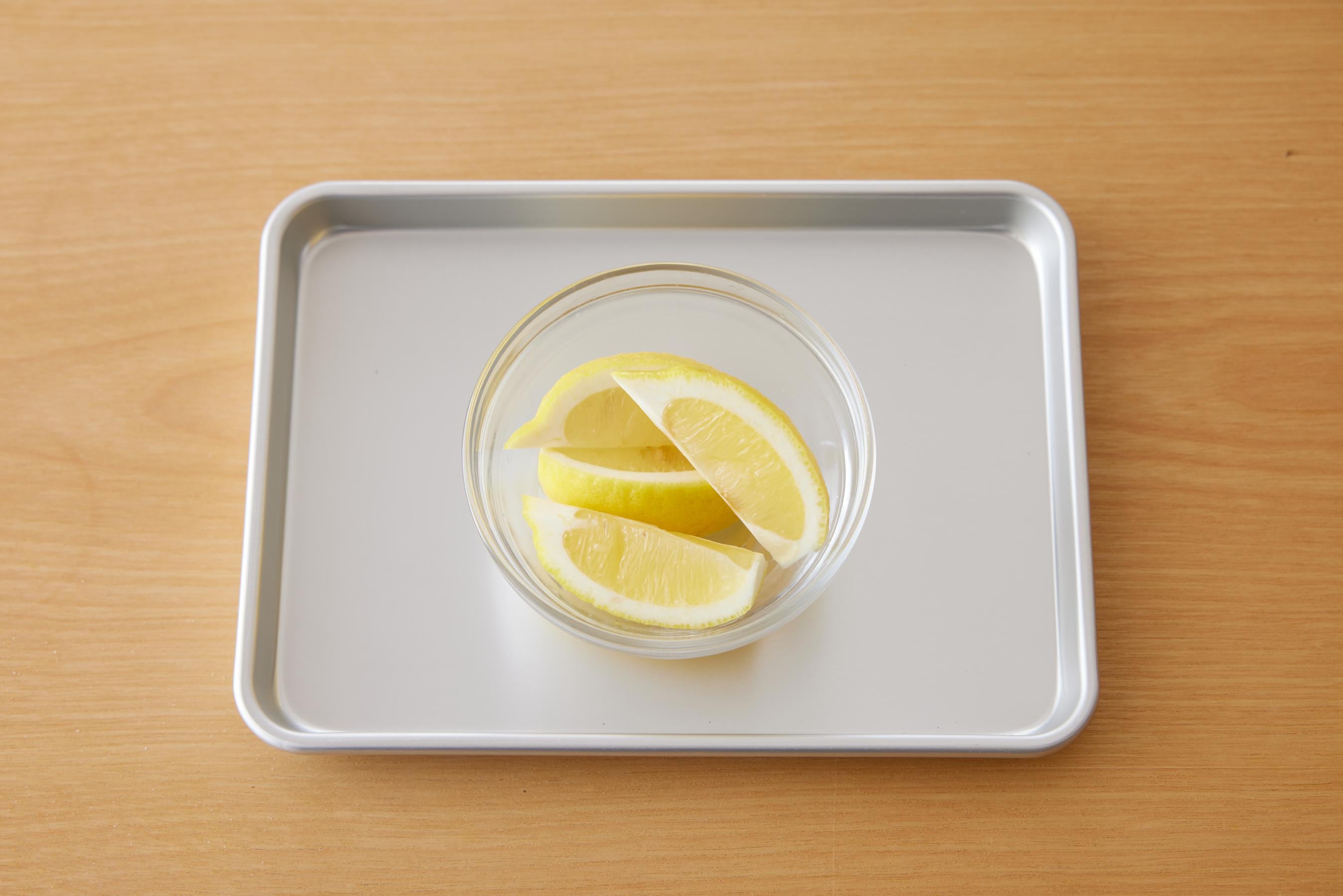  lemon wedges in a bowl