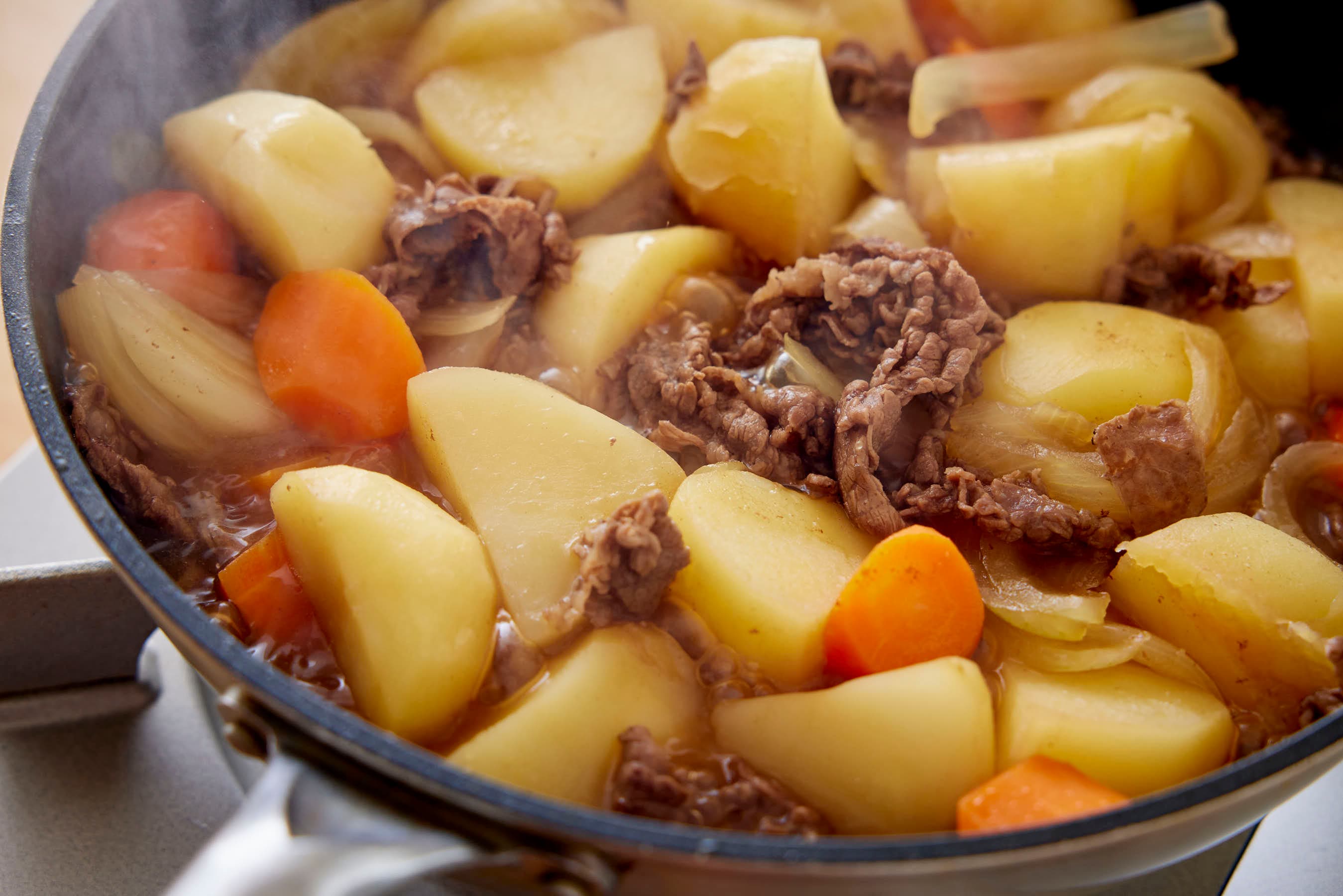 Simmering nikujaga in a fry pan